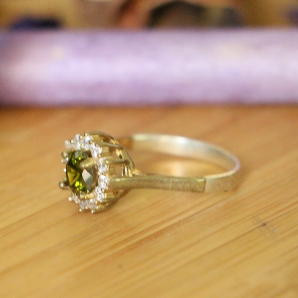 925 Sterling Silver Topaz Ring Size 6 - Picture 3 of 5